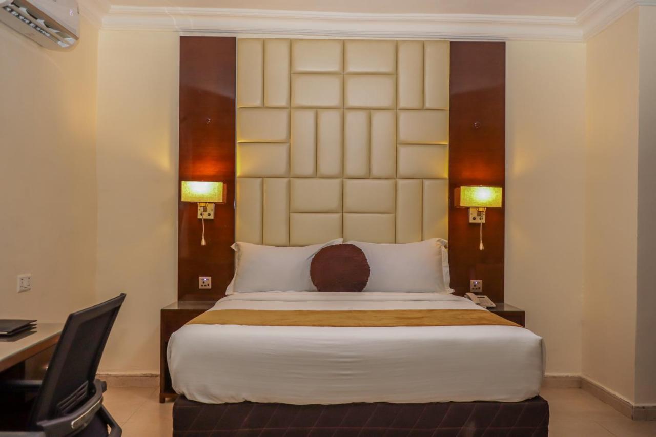 De Rembrandt Hotels And Suites Ікеджа Екстер'єр фото