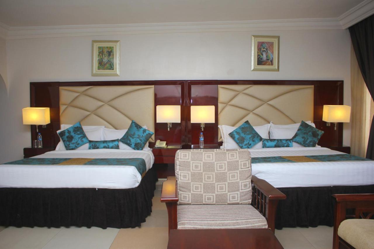 De Rembrandt Hotels And Suites Ікеджа Екстер'єр фото