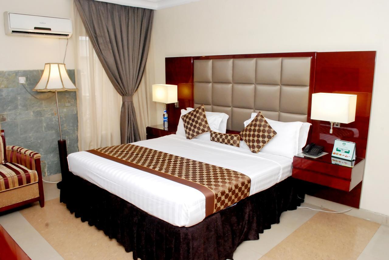 De Rembrandt Hotels And Suites Ікеджа Екстер'єр фото